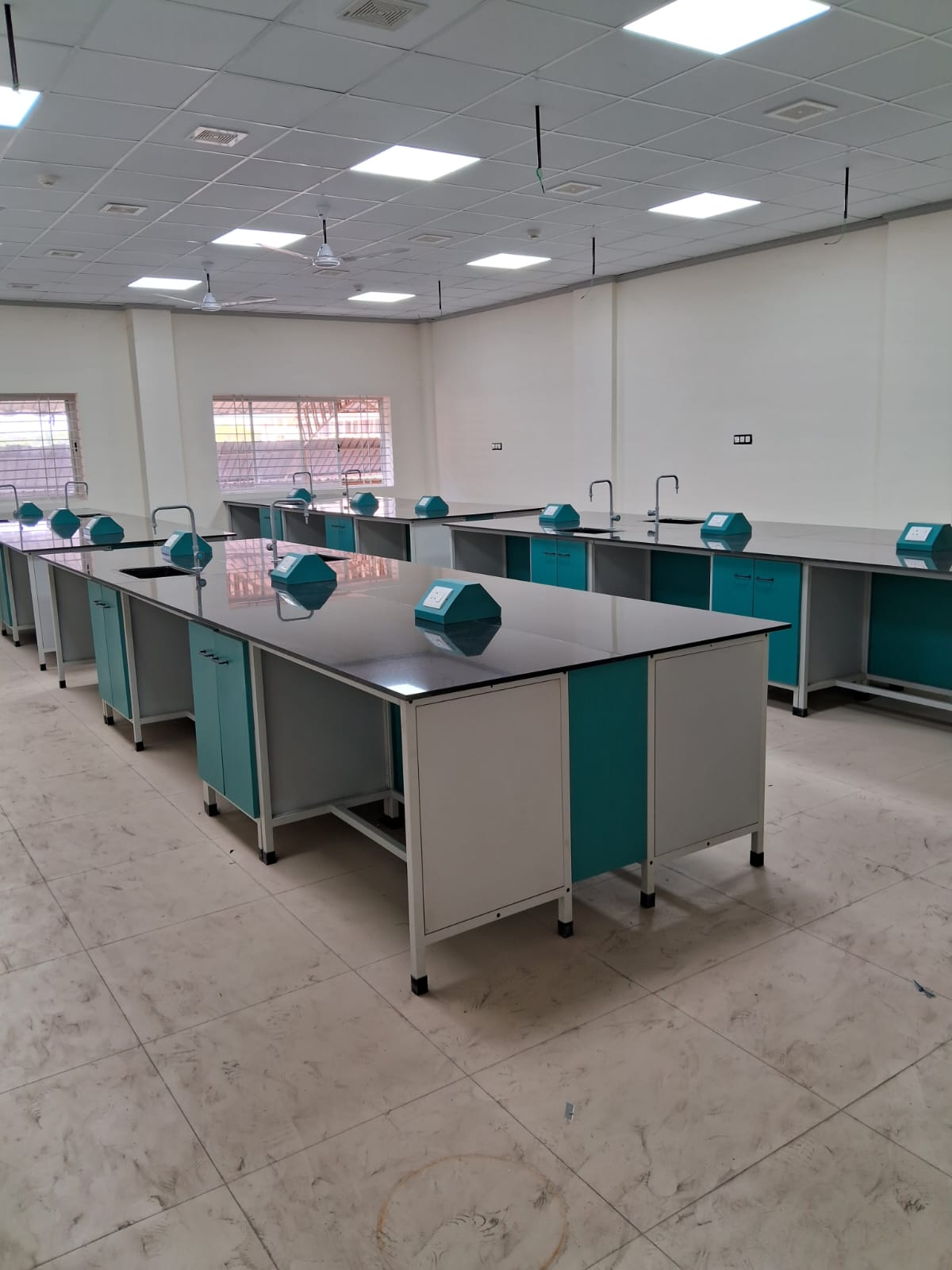 Bio Laboratory Furniture Workspace